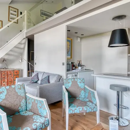 Superb And Design Duplex - - Welkeys Apartment *